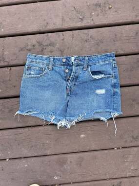 RSQ Jeans Boyfriend Cutoff Denim Shorts Size 3/26